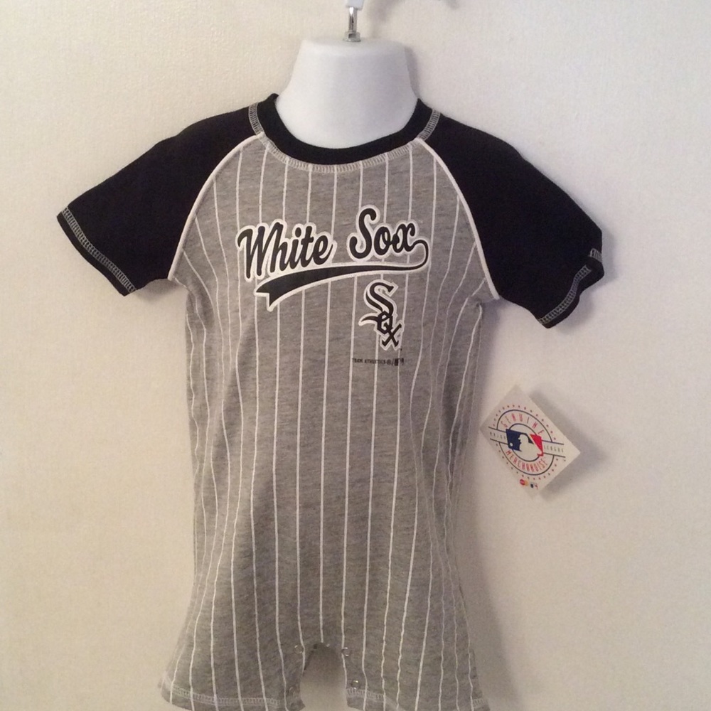 Genuine Merchandise White Sox Onesie. Size 18M NWT